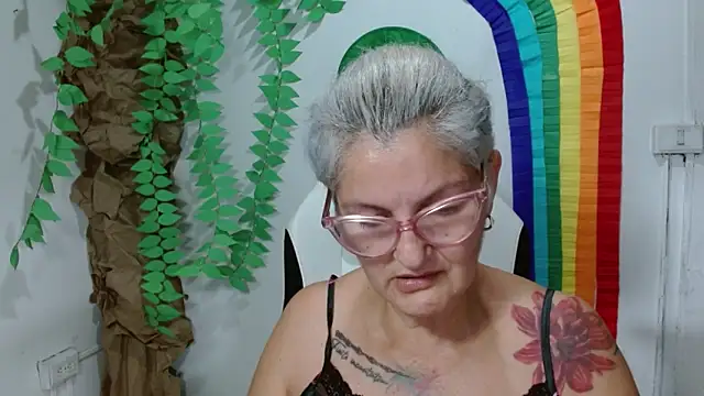 bety-cum2 online show from March 11, 11:32 pm