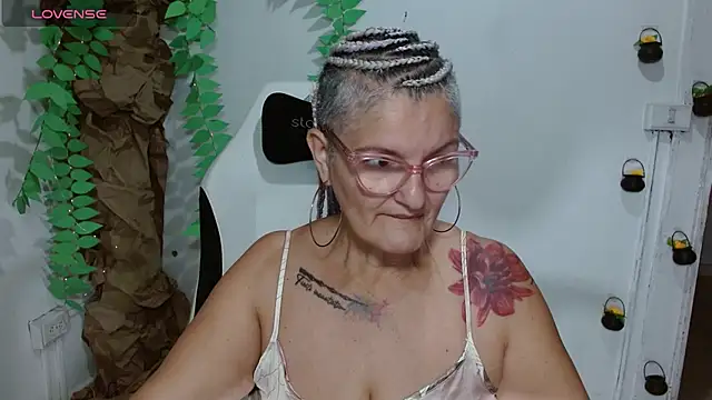 bety-cum2 online show from March 24, 10:37 am