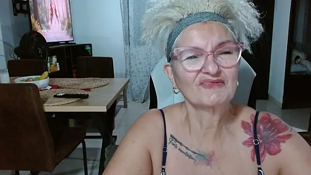 bety-cum2 online show from February 5, 9:49 am