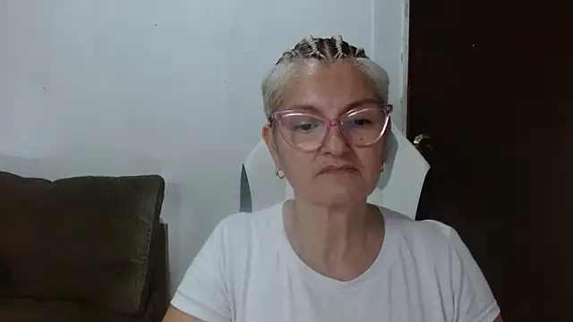 bety-cum2 online show from February 10, 12:09 am