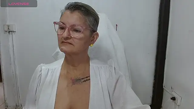 bety-cum2 online show from December 3, 1:32 pm