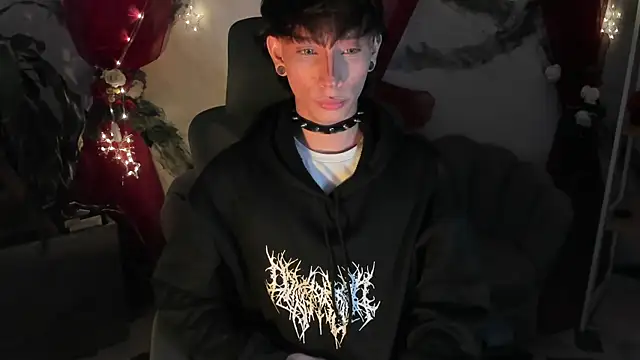 AndyWiilliams online show from April 17, 10:23 pm