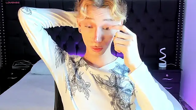 AndyWiilliams online show from January 6, 9:52 pm