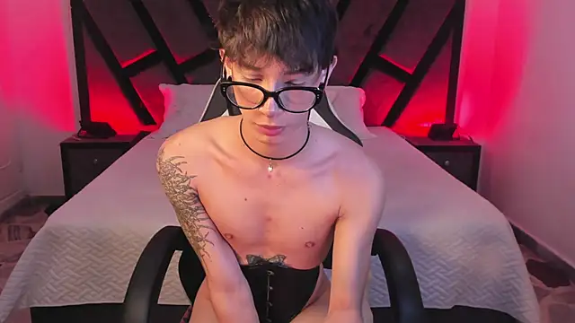 AndyWiilliams online show from February 6, 9:44 pm