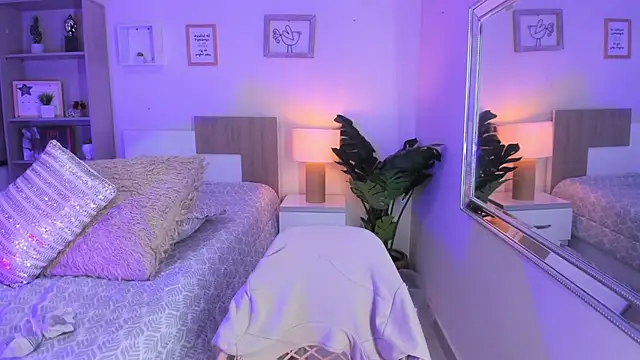 Snapshot of little_antonela chatting on February 26, 5:21 pm little antonela online show from February 26, 5:21 pm