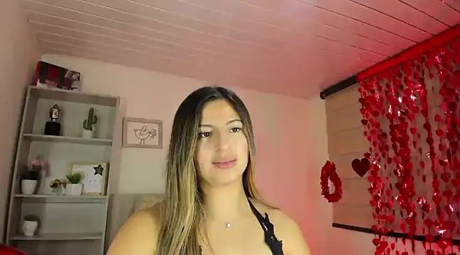 Snapshot of little_antonela chatting on February 11, 7:38 pm little antonela online show from February 11, 7:38 pm