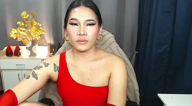 Snapshot of Ur_Fantastic_Lina chatting on January 23, 5:21 pm Ur Fantastic Lina online show from January 23, 5:21 pm