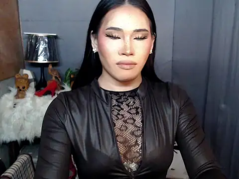 Ur Fantastic Lina online show from March 19, 3:01 pm