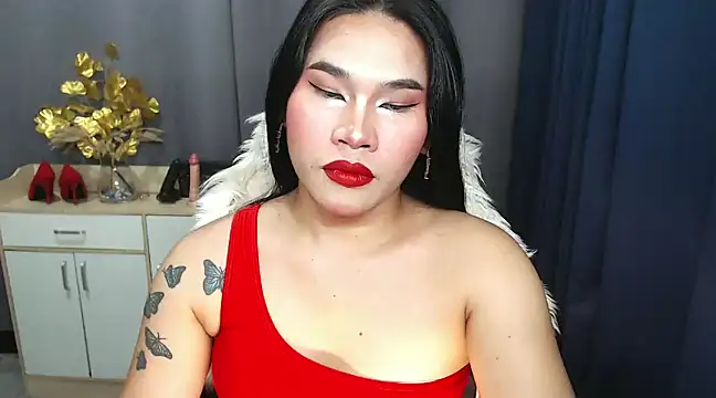 Snapshot of Ur_Fantastic_Lina chatting on January 14, 11:05 pm Ur Fantastic Lina online show from January 14, 11:05 pm