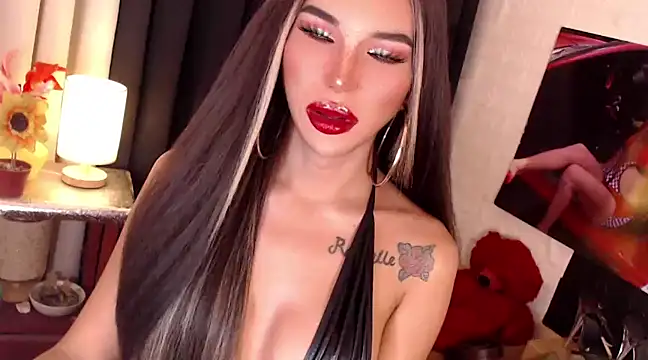 Snapshot of Your_Sex_EnchantressXx chatting on February 17, 3:33 pm Your Sex EnchantressXx online show from February 17, 3:33 pm