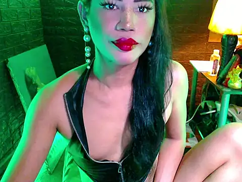 Snapshot of sweetsinner_xx chatting on June 8, 7:36 pm sweetsinner xx online show from June 8, 7:36 pm