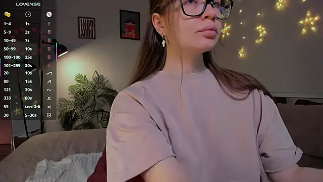 Virtual Girll online show from March 8, 5:05 pm