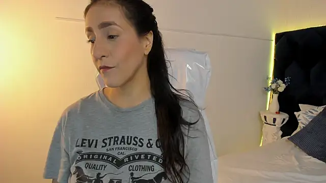 lauren fit online show from February 22, 4:30 pm