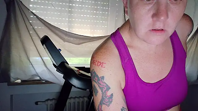 Snapshot of wetgerman_2 chatting on June 23, 10:13 am wetgerman 2 online show from June 23, 10:13 am
