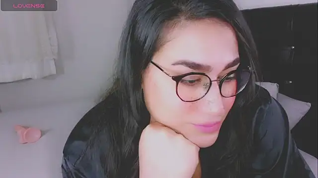 Snapshot of MERA_arab chatting on November 12, 3:21 am MERA arab online show from November 12, 3:21 am