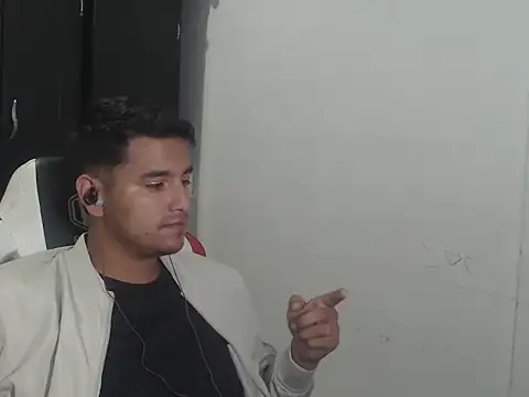 kylian 07 online show from February 13, 1:49 am