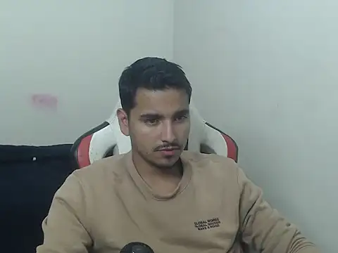 Snapshot of kylian_07 chatting on July 11, 2:45 am kylian 07 online show from July 11, 2:45 am