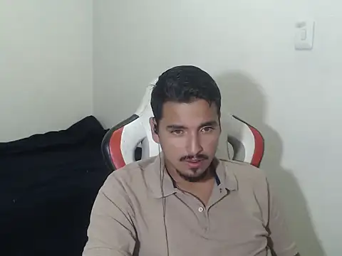 Snapshot of kylian_07 chatting on May 12, 1:13 am kylian 07 online show from May 12, 1:13 am