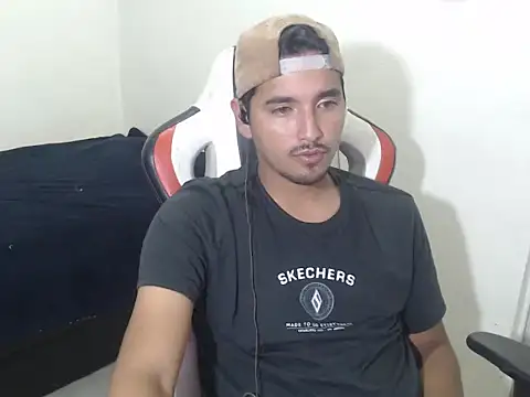 Snapshot of kylian_07 chatting on May 26, 3:37 am kylian 07 online show from May 26, 3:37 am