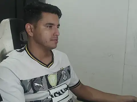 kylian 07 online show from December 2, 4:03 am