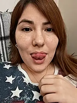 Snapshot of mady_gigi chatting on February 12, 8:50 pm mady gigi online show from February 12, 8:50 pm
