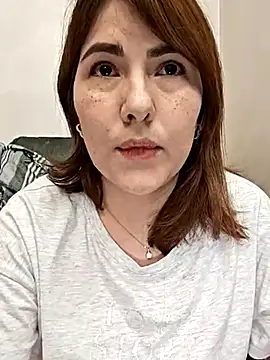 Snapshot of mady_gigi chatting on February 23, 8:55 pm mady gigi online show from February 23, 8:55 pm