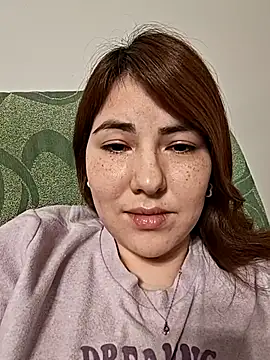 Snapshot of mady_gigi chatting on February 10, 7:17 pm mady gigi online show from February 10, 7:17 pm