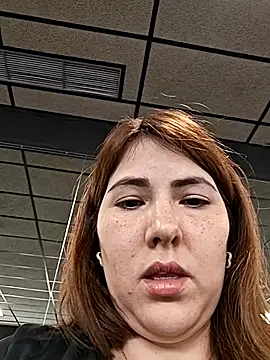 Snapshot of mady_gigi chatting on March 18, 11:33 am mady gigi online show from March 18, 11:33 am