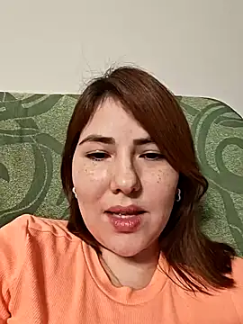 Snapshot of mady_gigi chatting on February 7, 7:38 pm mady gigi online show from February 7, 7:38 pm