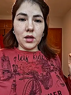 Snapshot of mady_gigi chatting on February 11, 5:29 pm mady gigi online show from February 11, 5:29 pm