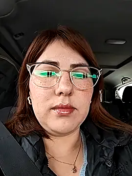 Snapshot of mady_gigi chatting on March 2, 10:37 am mady gigi online show from March 2, 10:37 am