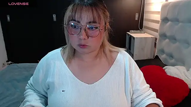 yini angel online show from May 20, 2:52 am