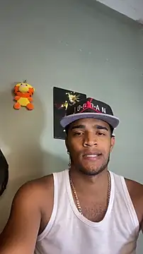 Snapshot of Bigcock_21cm_ chatting on November 12, 9:18 pm Bigcock 21cm online show from November 12, 9:18 pm