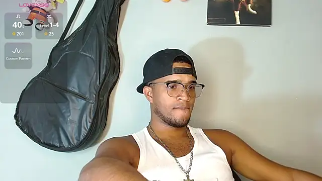 Snapshot of Bigcock_21cm_ chatting on November 24, 7:03 pm Bigcock 21cm online show from November 24, 7:03 pm