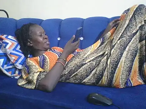 Snapshot of africanpussy22 chatting on March 13, 7:20 am africanpussy22 online show from March 13, 7:20 am