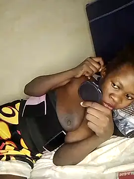 Snapshot of africanpussy22 chatting on July 10, 8:47 am africanpussy22 online show from July 10, 8:47 am