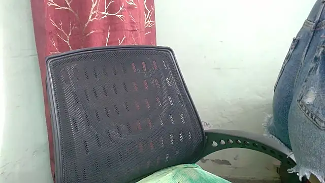 sweet-alia online show from January 18, 2:53 pm