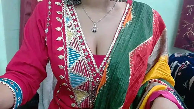 sweet-alia online show from February 24, 10:16 am