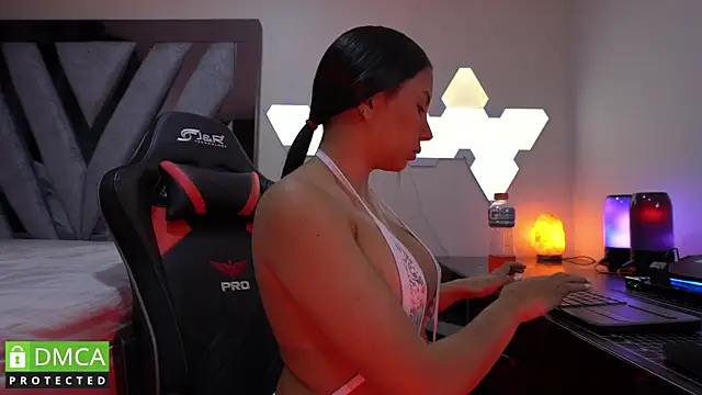 Dubois Amy online show from December 4, 11:41 pm