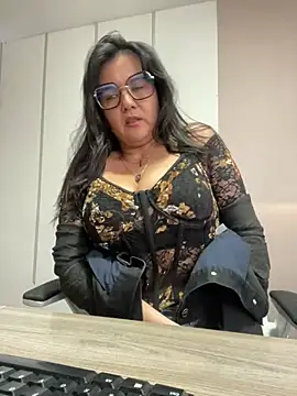 Snapshot of SWEETLILY18 chatting on March 15, 11:40 am SWEETLILY18 online show from March 15, 11:40 am
