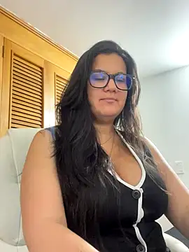 SWEETLILY18 online show from November 5, 10:02 pm