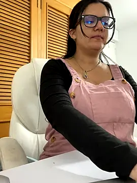Snapshot of SWEETLILY18 chatting on September 11, 10:10 pm SWEETLILY18 online show from September 11, 10:10 pm
