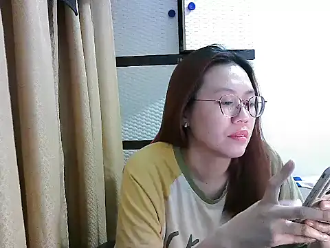 crizzybel online show from November 18, 2:31 pm