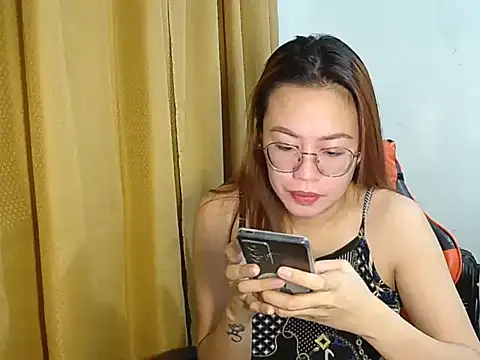 crizzybel online show from November 27, 7:14 pm