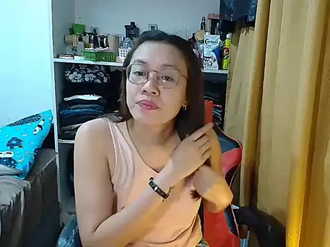 crizzybel online show from February 20, 5:15 pm