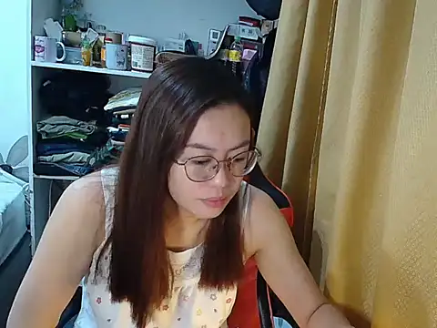 crizzybel online show from April 16, 9:04 pm