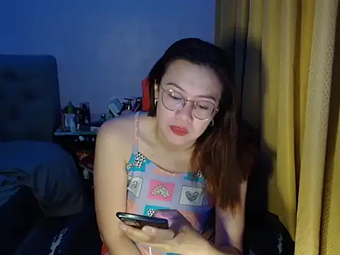 Snapshot of crizzybel chatting on June 1, 5:34 pm crizzybel online show from June 1, 5:34 pm