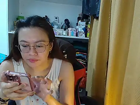 crizzybel online show from February 12, 12:32 am