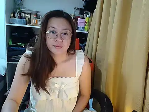 crizzybel online show from April 2, 6:03 pm