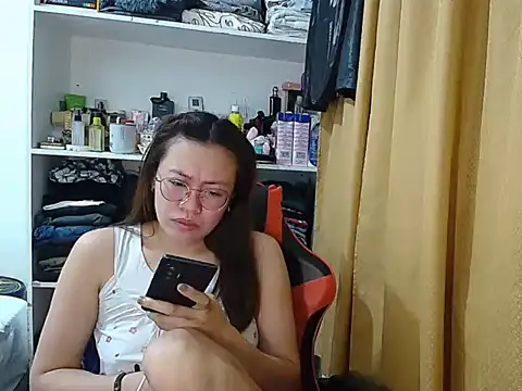 crizzybel online show from February 23, 7:25 pm